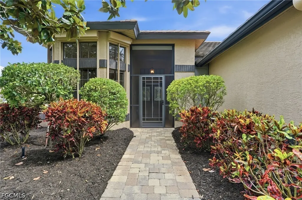8185 Breton Circle Fort Myers FL 33912