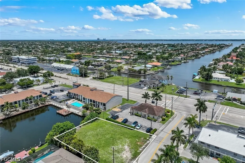 1523 SE 36th Terrace Cape Coral FL 33904