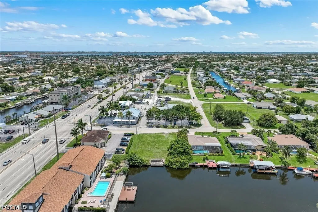 1523 SE 36th Terrace Cape Coral FL 33904