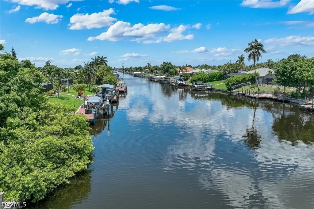 1523 SE 36th Terrace Cape Coral FL 33904