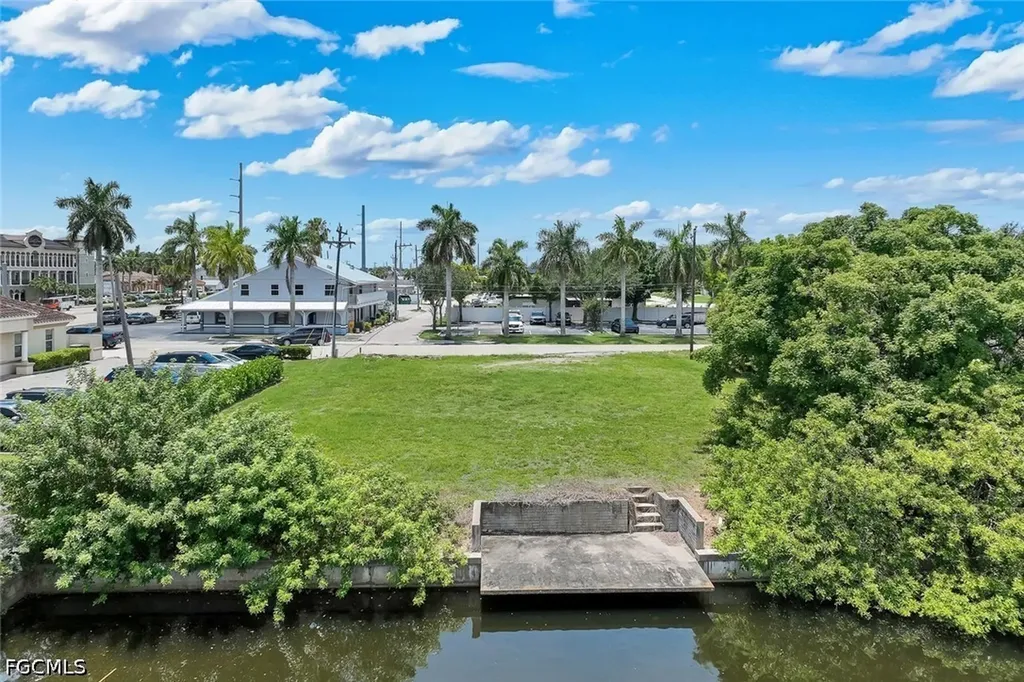1523 SE 36th Terrace Cape Coral FL 33904