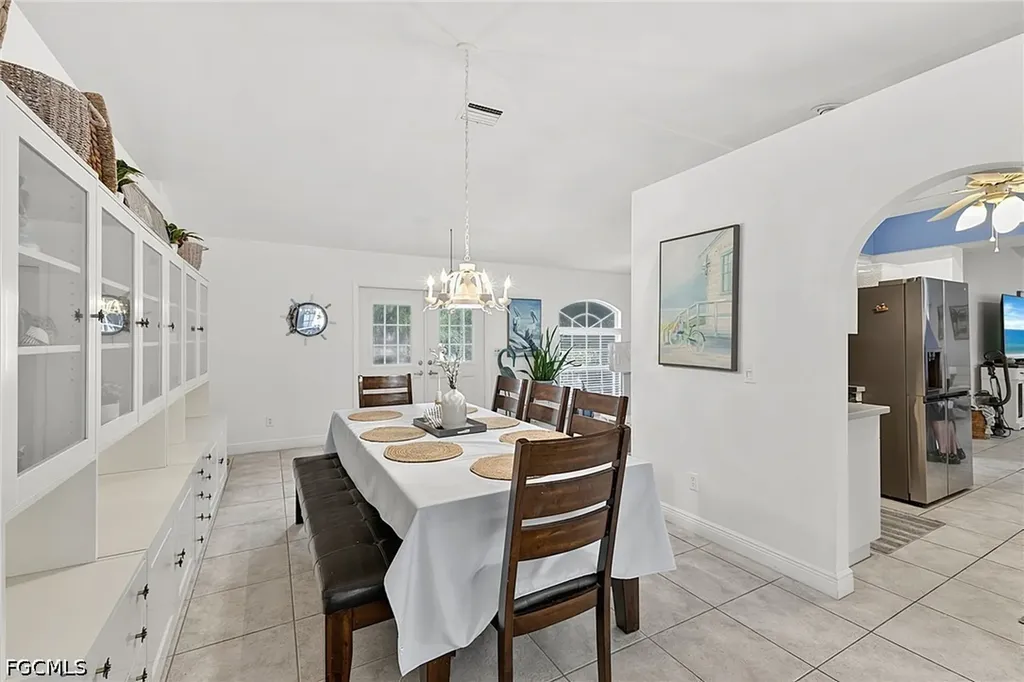 601 SE 19th Street Cape Coral FL 33990
