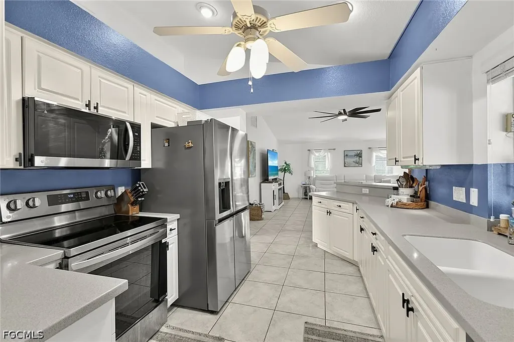 601 SE 19th Street Cape Coral FL 33990
