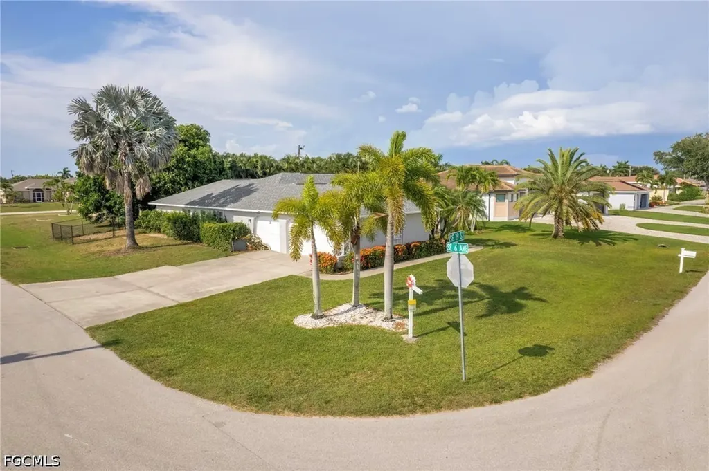 601 SE 19th Street Cape Coral FL 33990