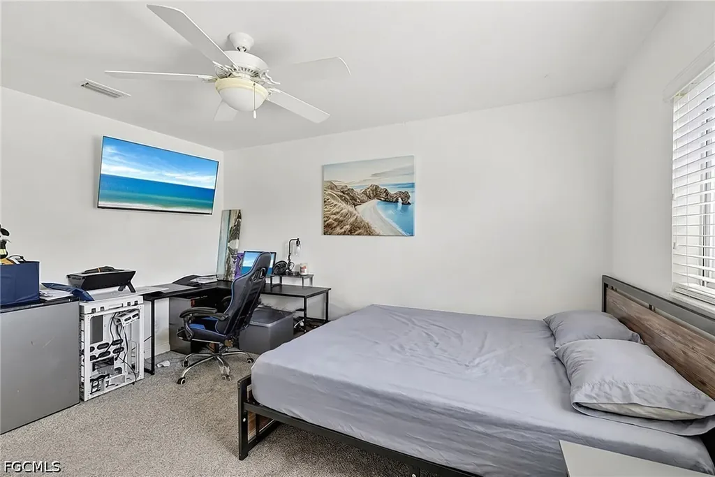 601 SE 19th Street Cape Coral FL 33990