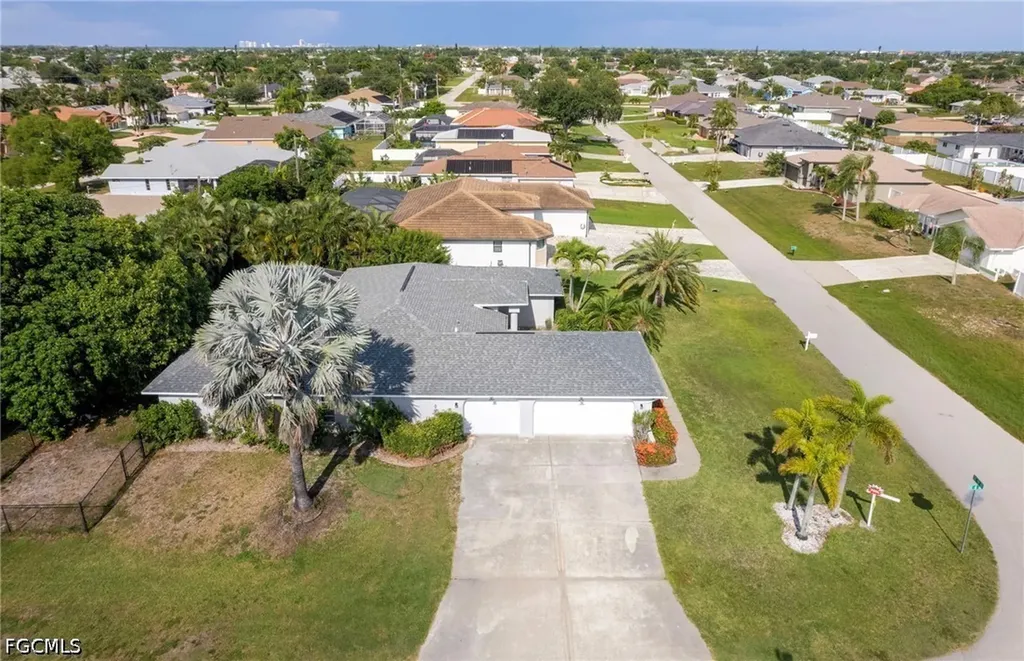 601 SE 19th Street Cape Coral FL 33990