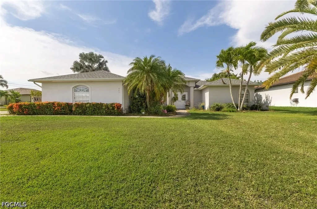 601 SE 19th Street Cape Coral FL 33990