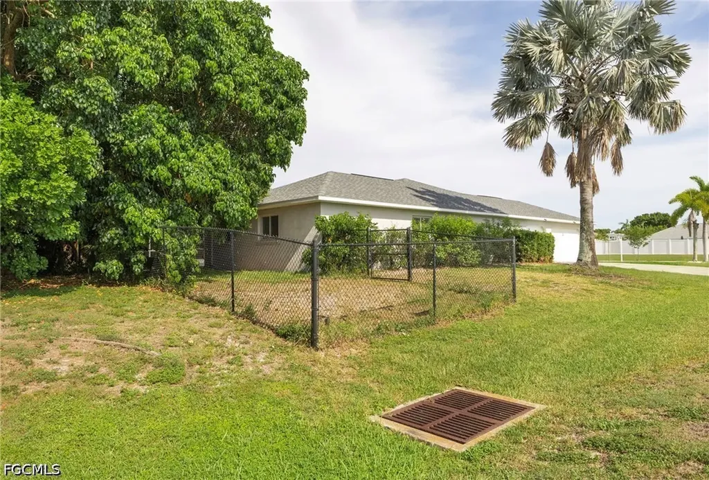 601 SE 19th Street Cape Coral FL 33990