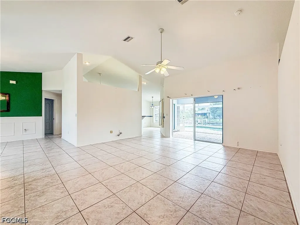 4116 SW 1st Place Cape Coral FL 33914