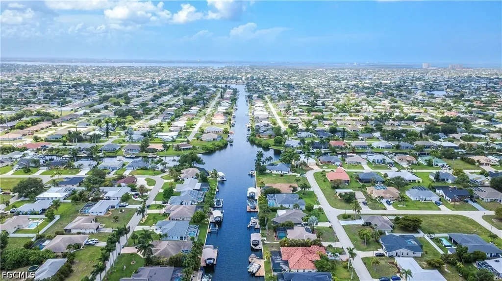 4116 SW 1st Place Cape Coral FL 33914