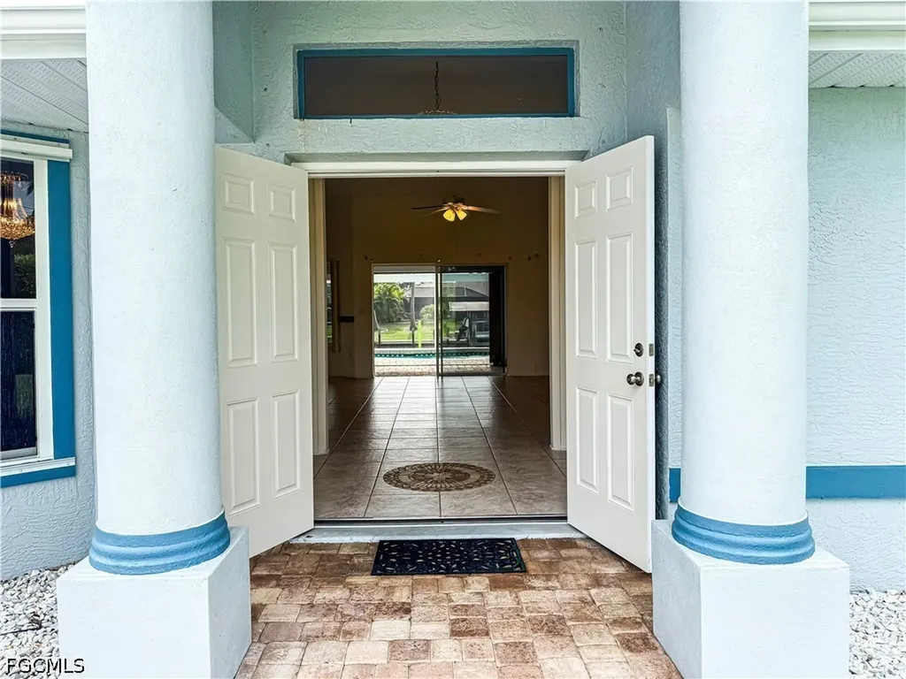 4116 SW 1st Place Cape Coral FL 33914