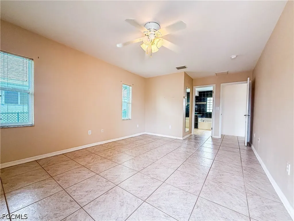 4116 SW 1st Place Cape Coral FL 33914