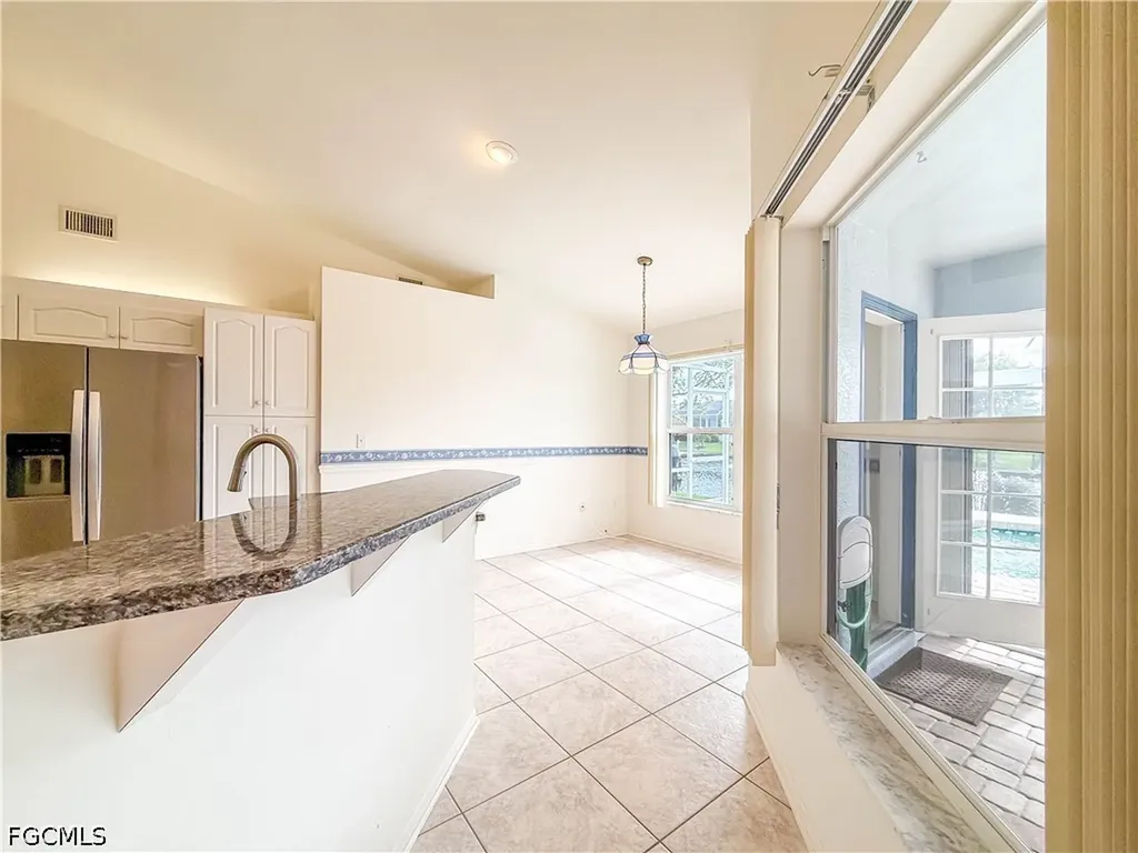 4116 SW 1st Place Cape Coral FL 33914