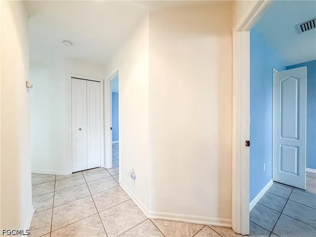 4116 SW 1st Place Cape Coral FL 33914