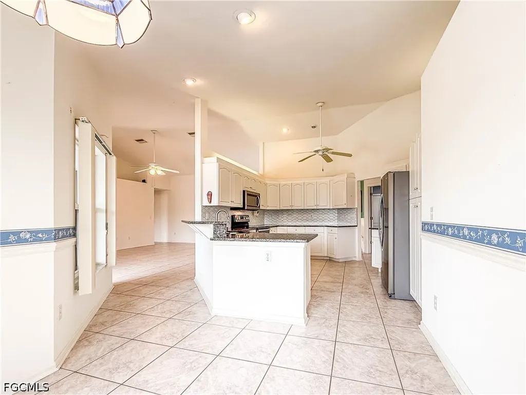 4116 SW 1st Place Cape Coral FL 33914