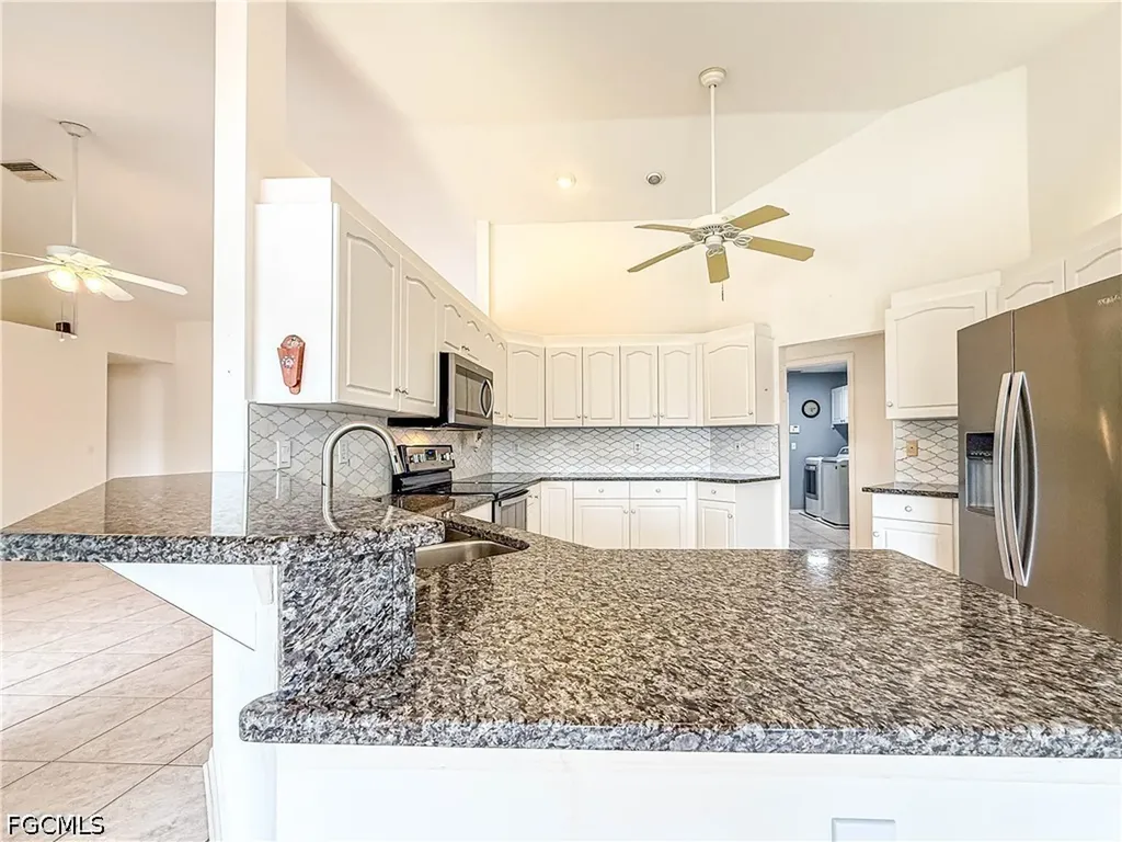 4116 SW 1st Place Cape Coral FL 33914