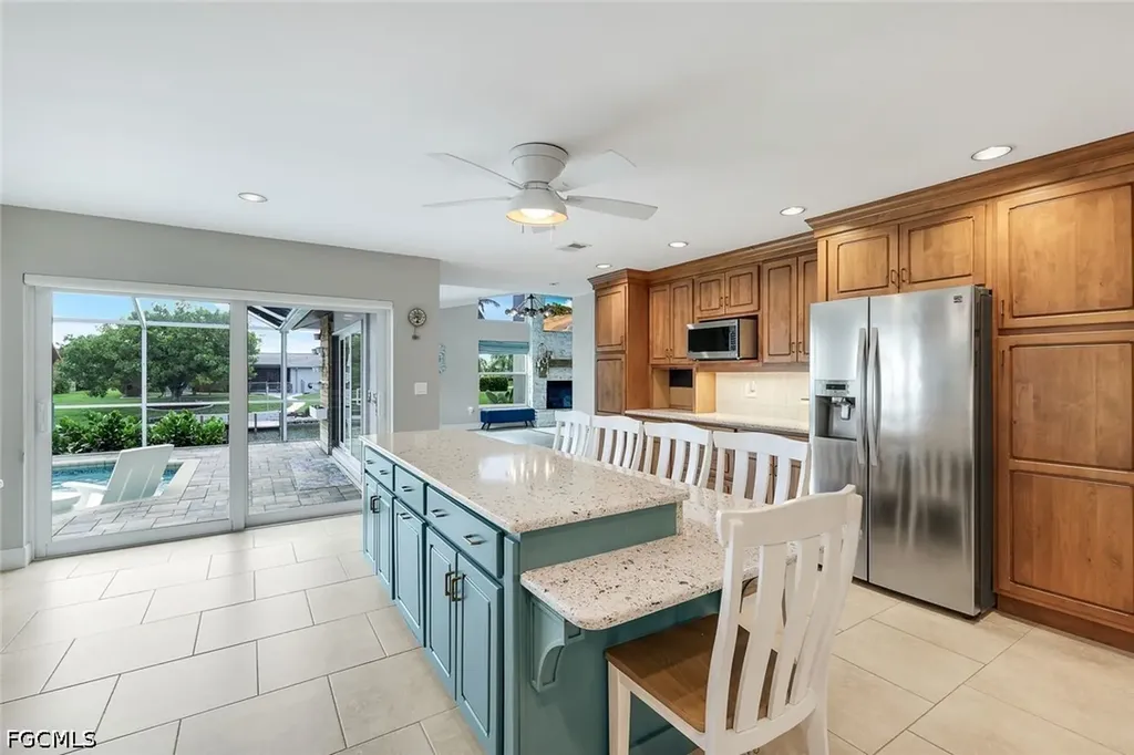 204 SE 20th Place Cape Coral FL 33990