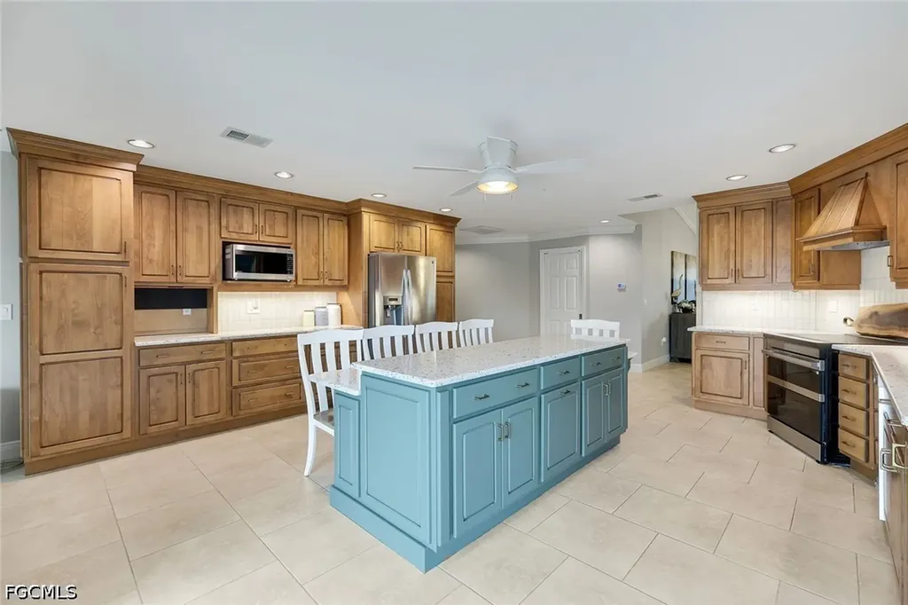 204 SE 20th Place Cape Coral FL 33990