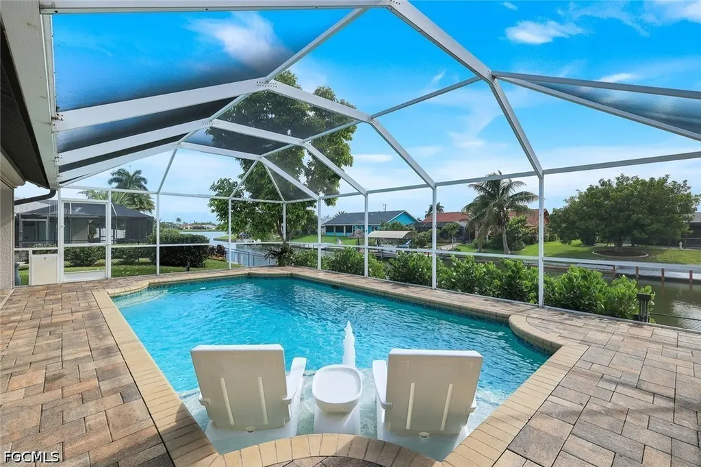 204 SE 20th Place Cape Coral FL 33990