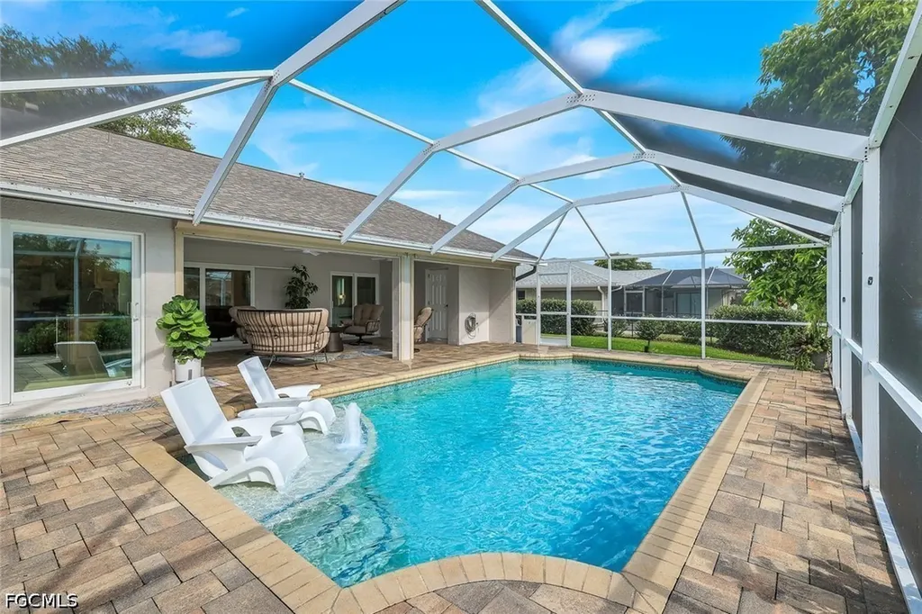 204 SE 20th Place Cape Coral FL 33990