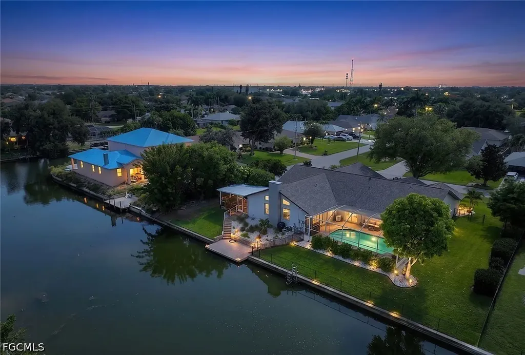 204 SE 20th Place Cape Coral FL 33990