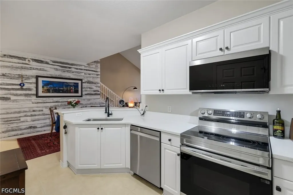 1795 Concordia Lake Circle Cape Coral FL 33909