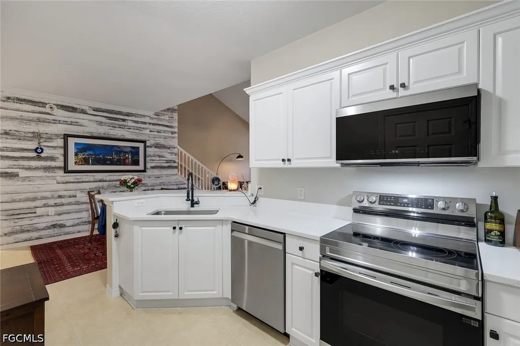1795 Concordia Lake Circle Cape Coral FL 33909