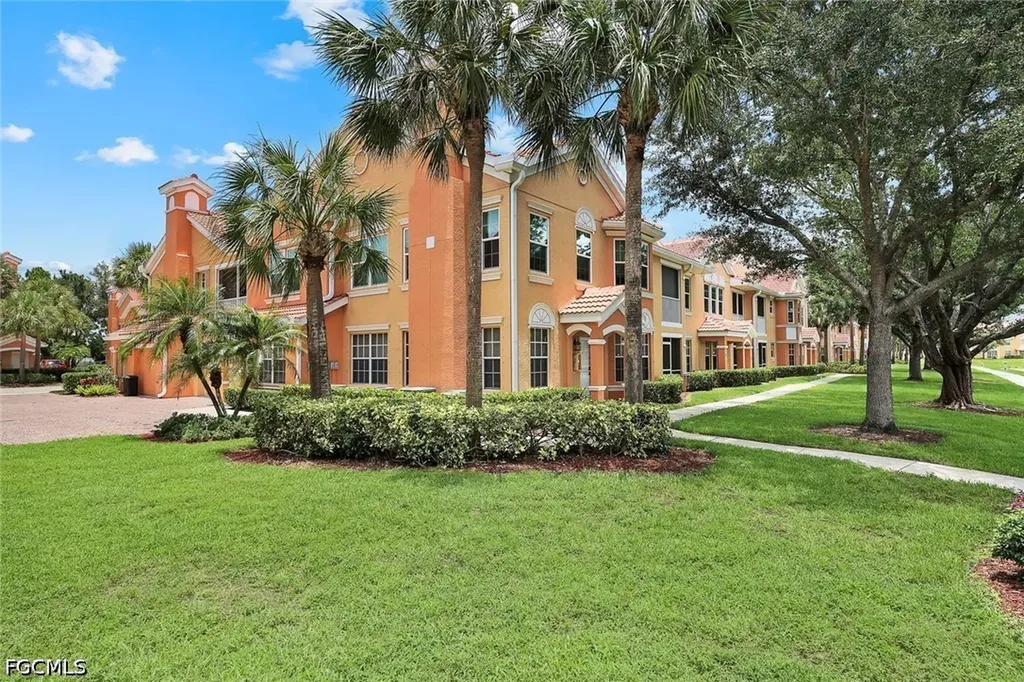1795 Concordia Lake Circle Cape Coral FL 33909