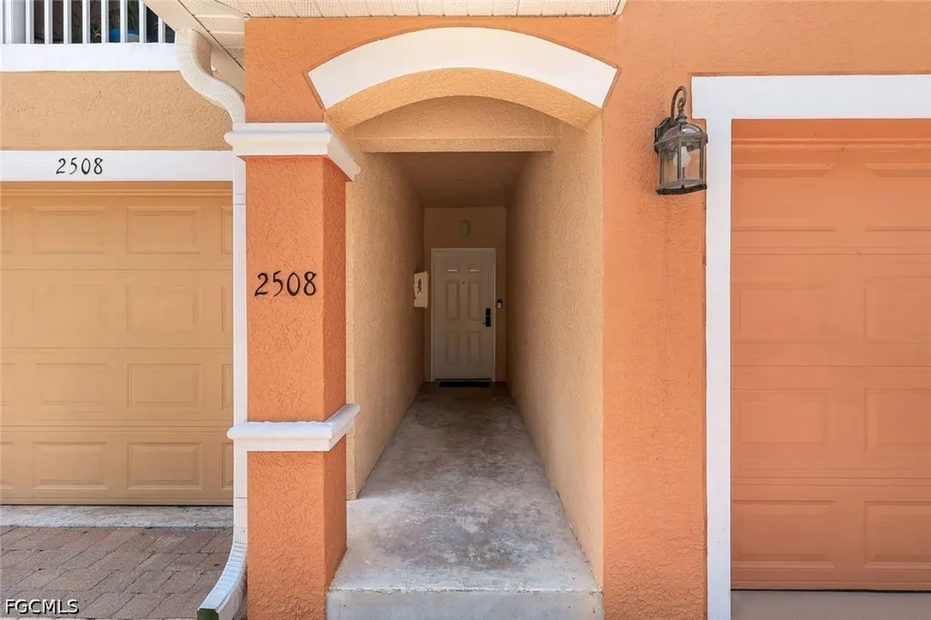1795 Concordia Lake Circle Cape Coral FL 33909
