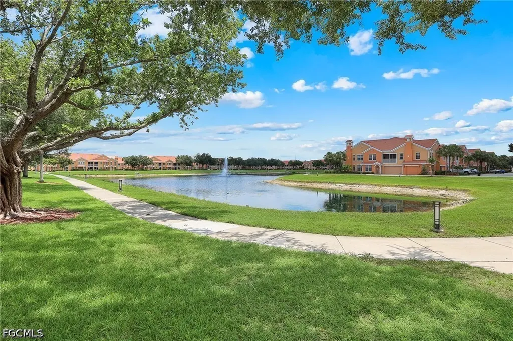 1795 Concordia Lake Circle Cape Coral FL 33909