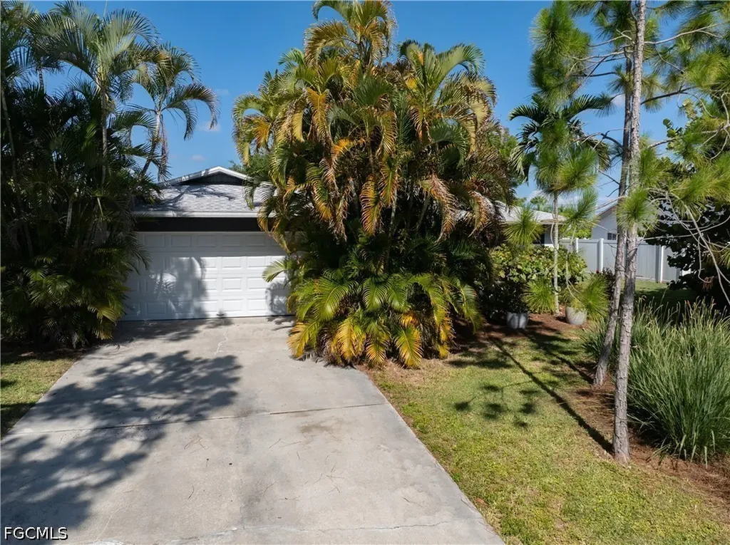 208 NE 9th Avenue Cape Coral FL 33909