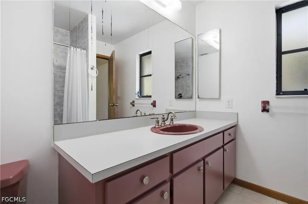 208 NE 9th Avenue Cape Coral FL 33909