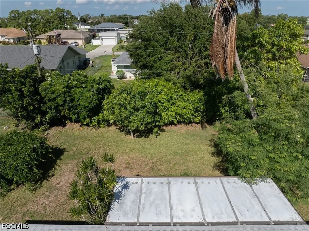 208 NE 9th Avenue Cape Coral FL 33909