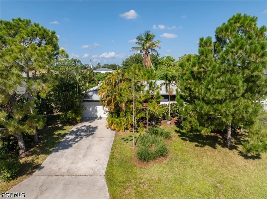 208 NE 9th Avenue Cape Coral FL 33909
