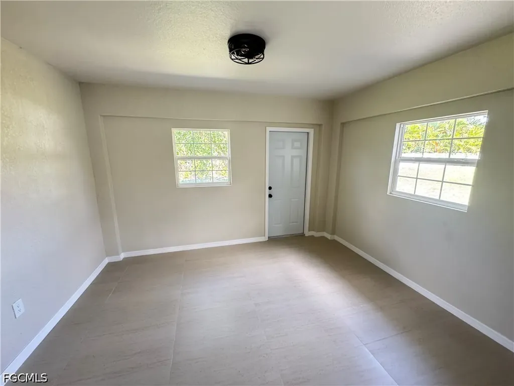 4426 SW Santa Barbara Place Cape Coral FL 33914