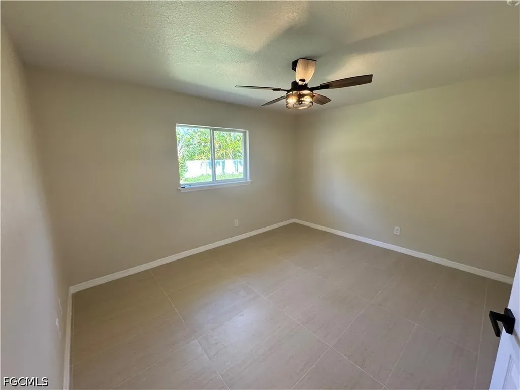 4426 SW Santa Barbara Place Cape Coral FL 33914