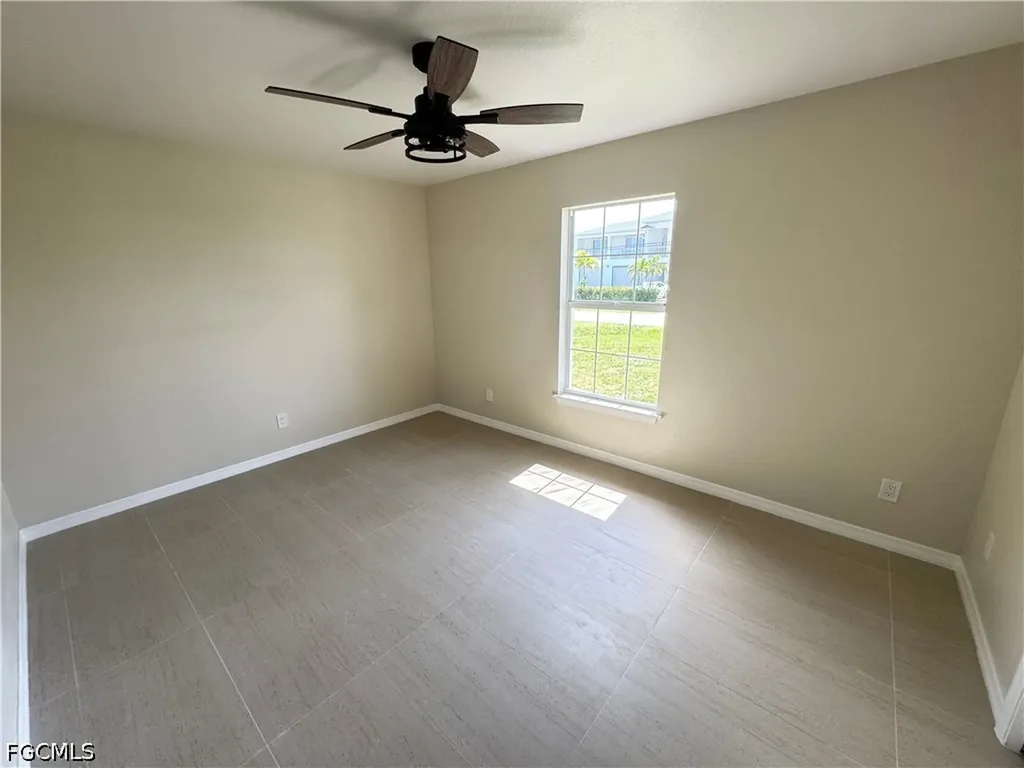 4426 SW Santa Barbara Place Cape Coral FL 33914