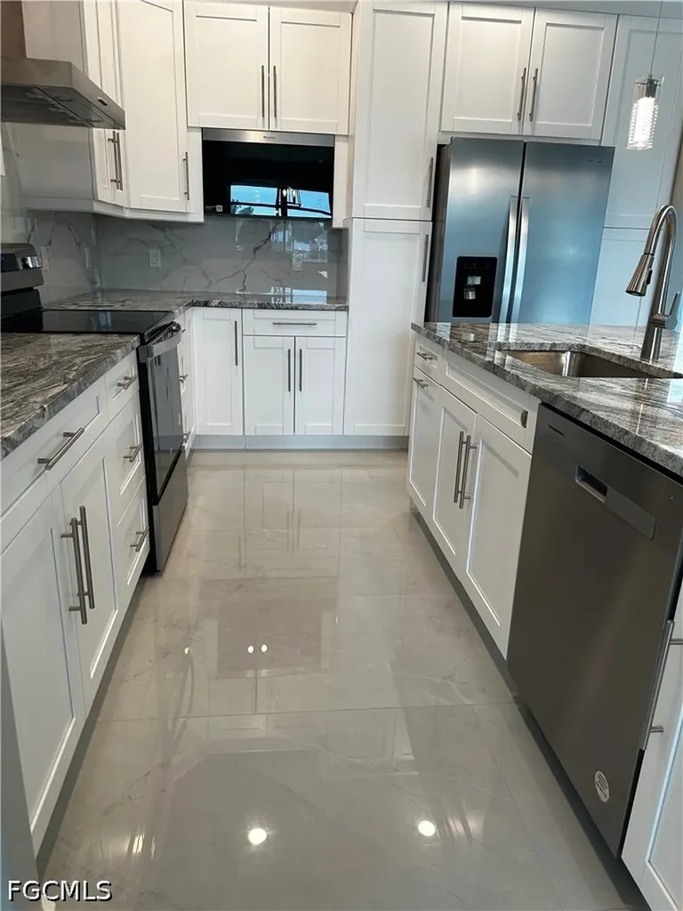 505 SW 15th Terrace Cape Coral FL 33991