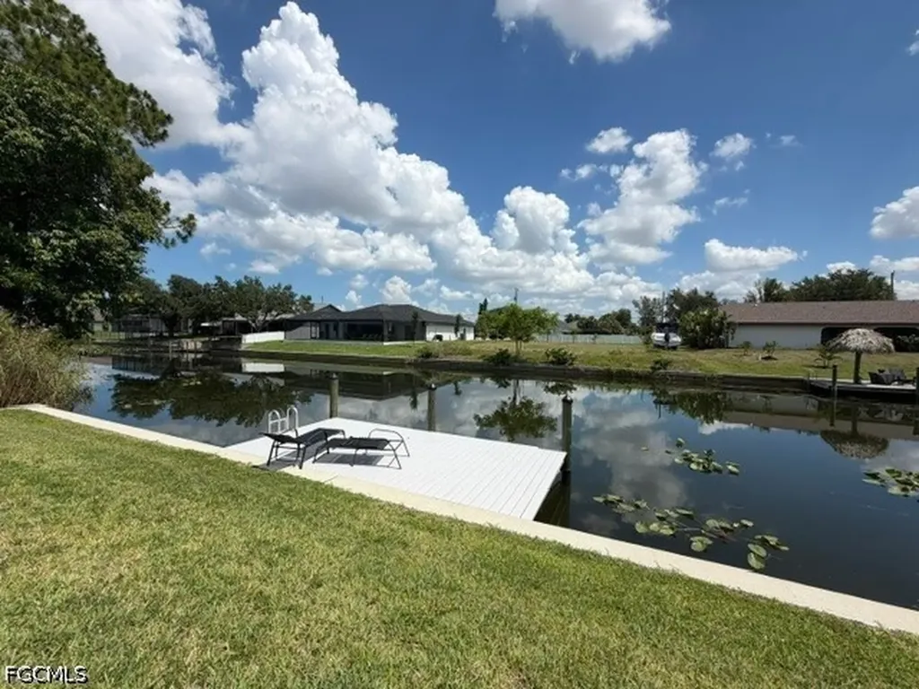 505 SW 15th Terrace Cape Coral FL 33991