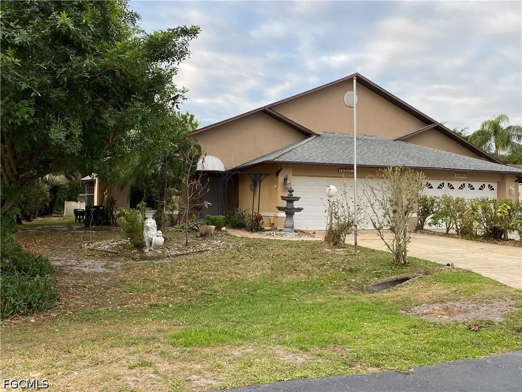 19966 Lake Vista Circle Lehigh Acres FL 33936