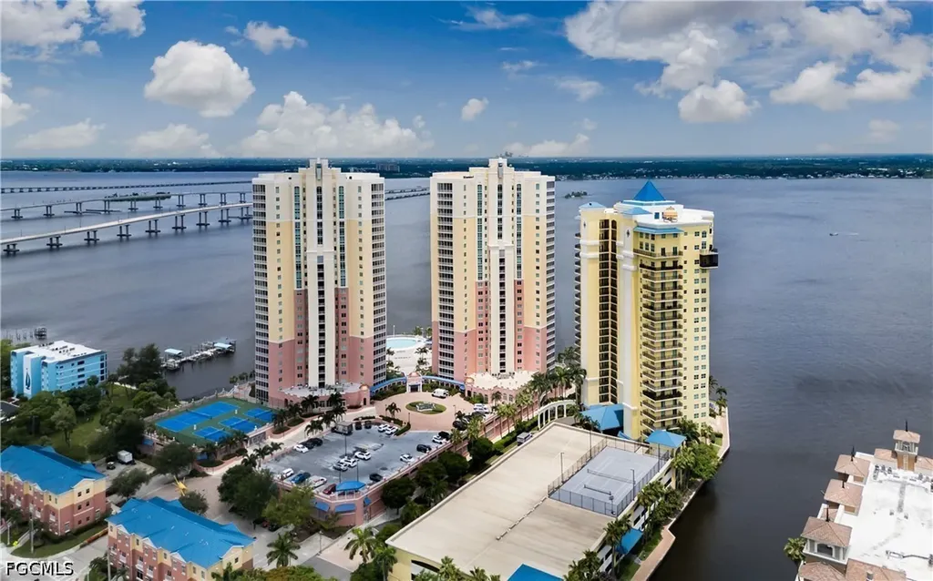 2743 1st Street Fort Myers FL 33916