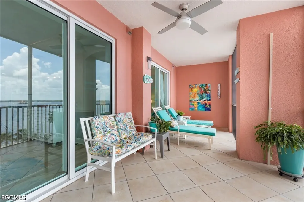 2743 1st Street Fort Myers FL 33916