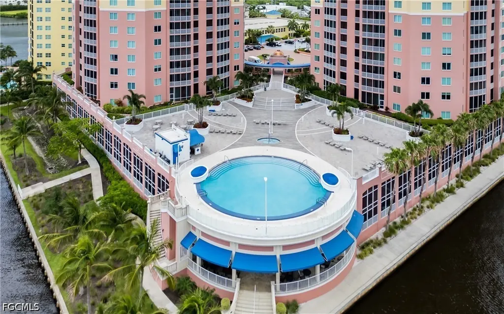 2743 1st Street Fort Myers FL 33916