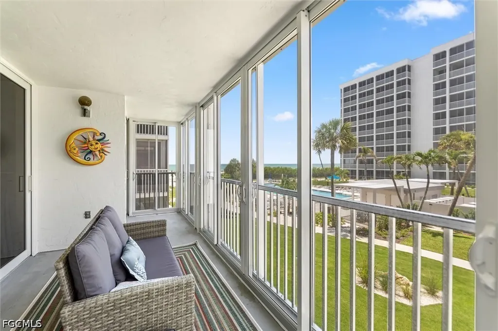 Fort Myers Beach FL, 7150 Estero Boulevard, Unit 205