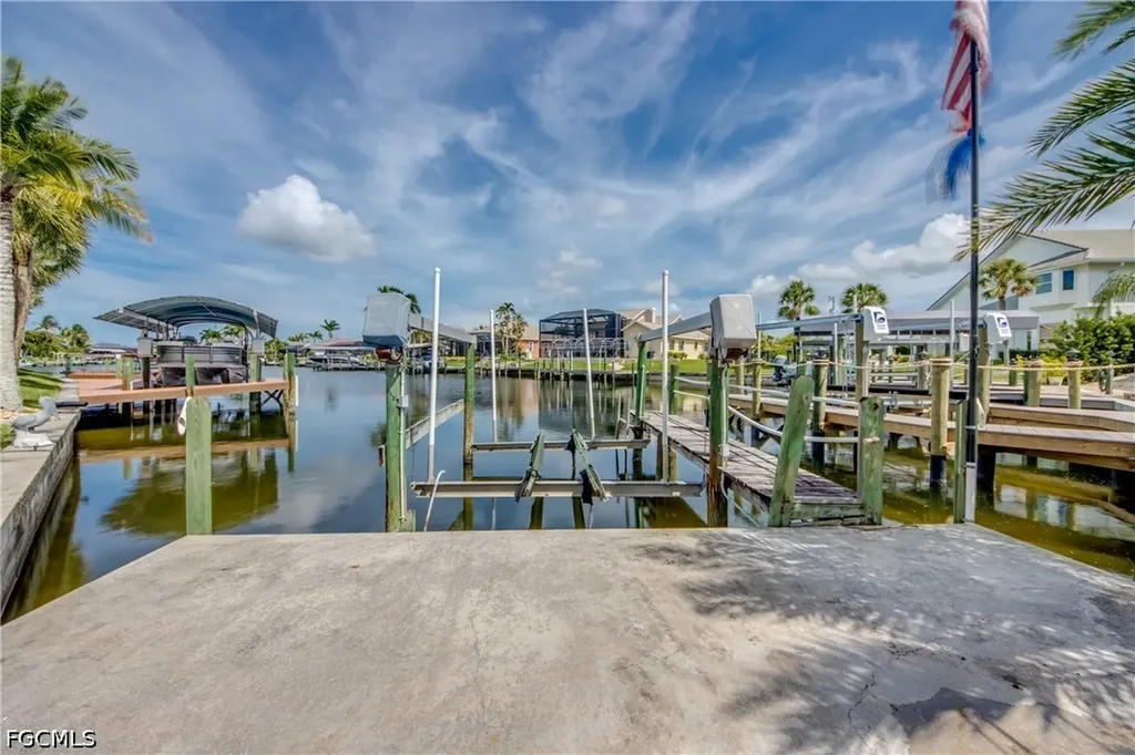 2105 SW 53rd Terrace Cape Coral FL 33914