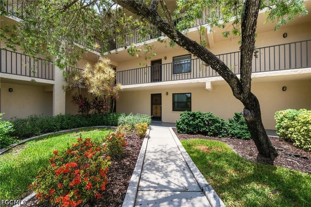 13240 White Marsh Lane Fort Myers FL 33912