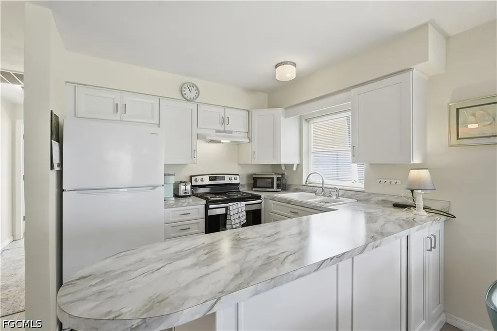 2498 Bayshore Drive Matlacha FL 33993