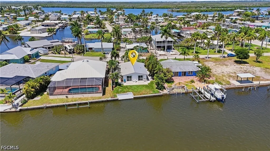 2498 Bayshore Drive Matlacha FL 33993