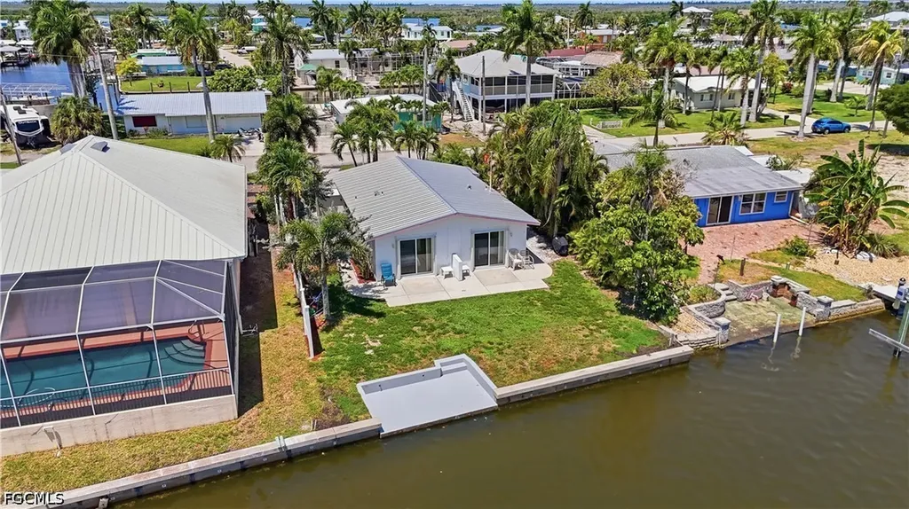 2498 Bayshore Drive Matlacha FL 33993