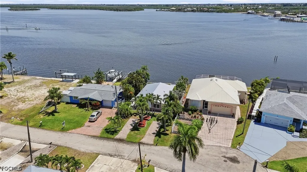 2498 Bayshore Drive Matlacha FL 33993